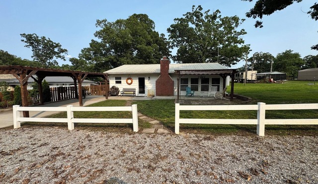 Lake Wappapello 2 Bedroom Home 1/8 mile to beach and boat ramp