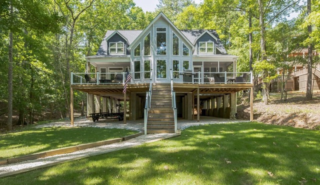 Lake Wateree Vacation Home by RedAwning