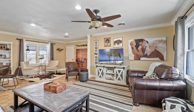 Lake Weatherford Home - bring the Kids, RV & Boat
