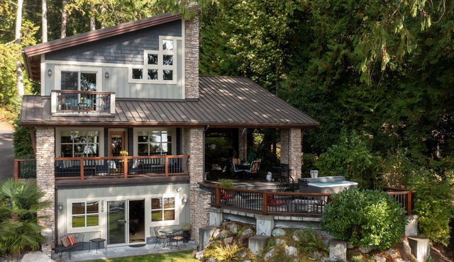 Lake Whatcom Water Front/3 Acres/Kayak/Boards/Wood Fireplace