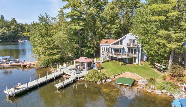 Lake Winnipesaukee Waterfront Sandy Beach 28 Dock Gazebo Sleeps 10
