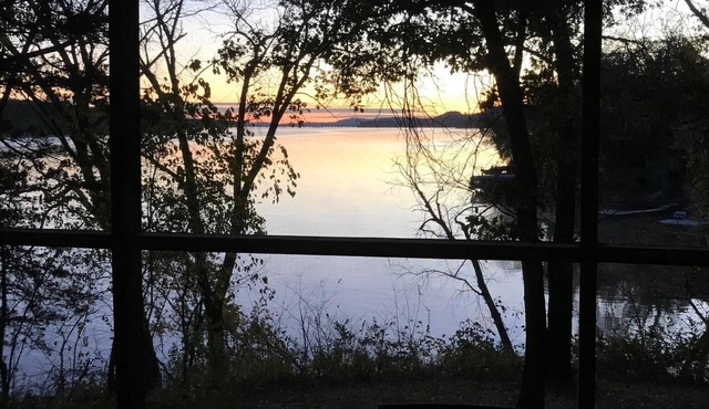 Lake Wisconsin Family Home with great views, beach access, pier.