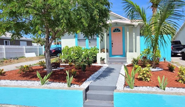 Lake Worth Beach Paradise Cove Cottage 2-1Bedroom