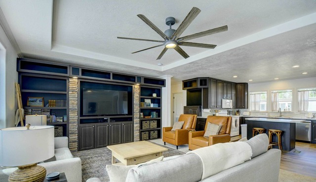 Lakebay Home - Near Penrose Point State Park!