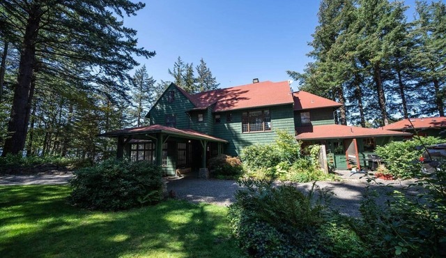 Lakecliff Estate | Wedding Party Stays