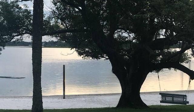 Lakefront 1-bedroom apartment at Villa Lotela in pleasant Avon Park - Apt. 3