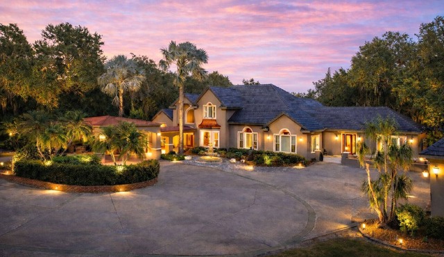 Lakefront 12BR Estate | Pool, Games, Weddings