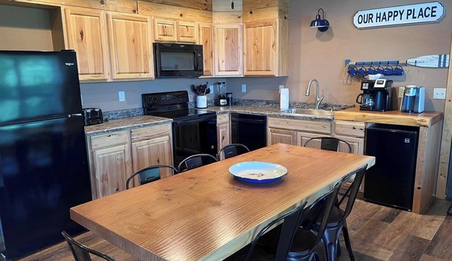 Lakefront 2bdr/2bath Villa on Table Rock Lake Short commute to Branson & SDC