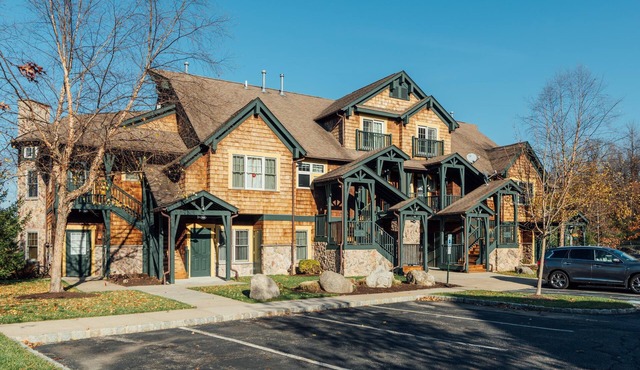 Lakefront 2BR Condo Across from Mtn Creek | Black Creek Sanctuary #09-23M