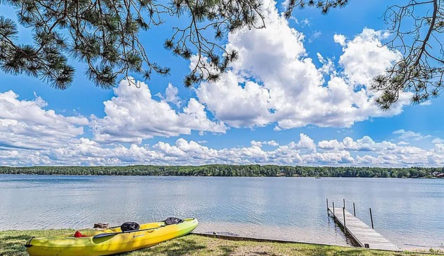 Lakefront 3 bedroom with indoor hot tub, close to both Gaylord and Lewiston