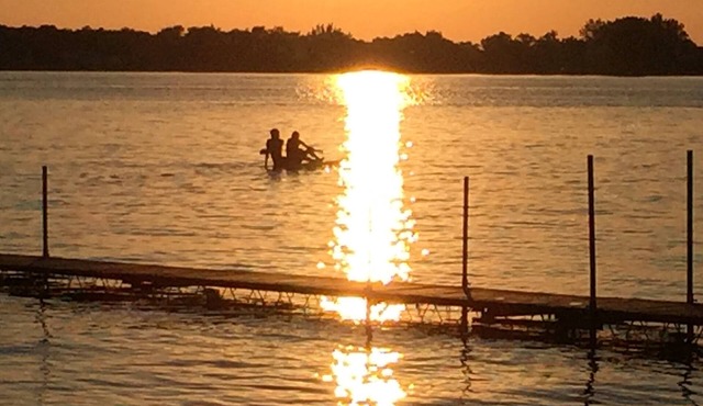 Lakefront 3-bedroom vacation home- Summer dates available