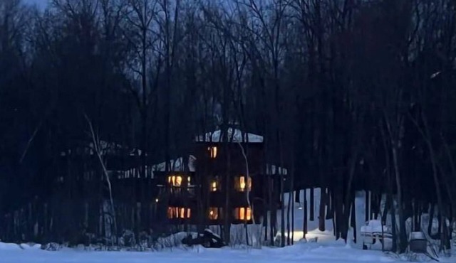 LAKEFRONT 3 STORY CABIN WITH DOCK AND FIREPLACE