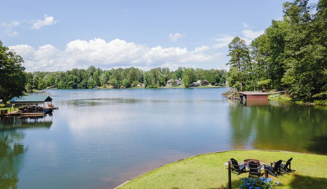 Lakefront 3BR w/Private Dock, Screened Porch, Kayaks, Upper Level Retreat