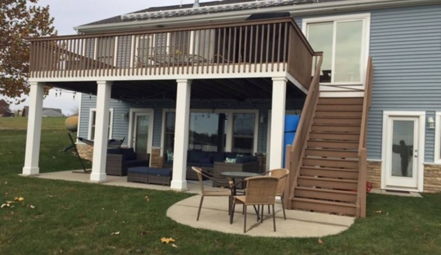 Lakefront 5 bedroom home on beautiful Lake Diane-Camden, Michigan Sleeps 15
