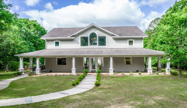 Lakefront/8 Acres/Views/Families/Pool Table/Fire Pit/Kayaks/SUP/Quiet/HotTub