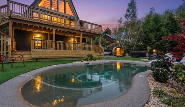 Lakefront AFrame, Heated Bio Pool, Spa, Sauna, Theatre, GameRoom, Lake acccess