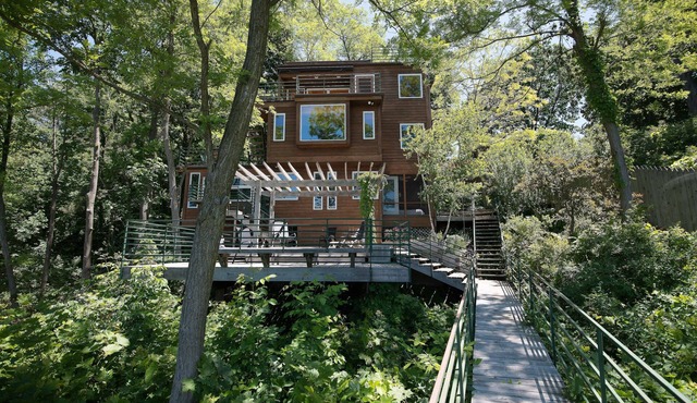 Lakefront Architect Home, Private Assn Beach Below, 5 Decks