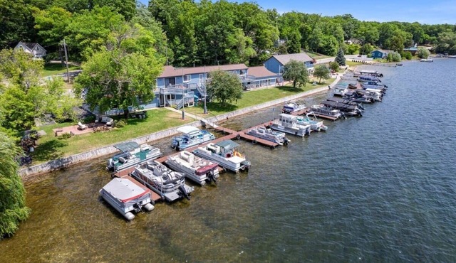 Lakefront at Fife Lake Lodge- 6 separate rooms with double beds