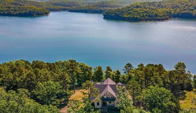 Lakefront at War Eagle