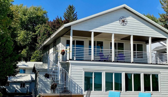 Lakefront Beach House - Lake Huron private beach!