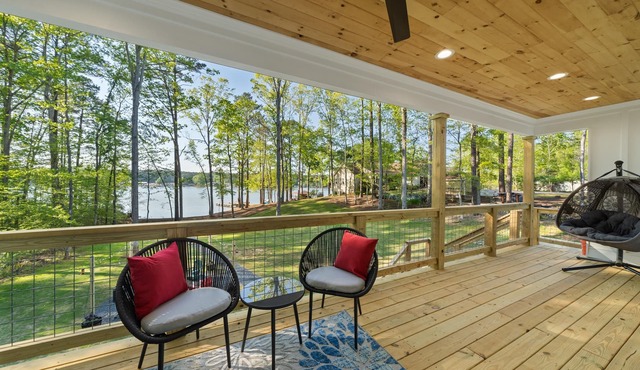 Lakefront Bliss - Fully Loaded