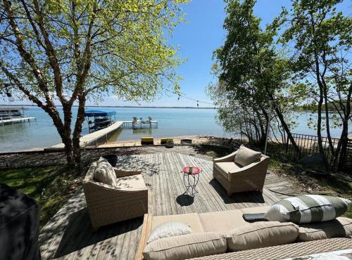 Lakefront Bliss on Old Mission Peninsula