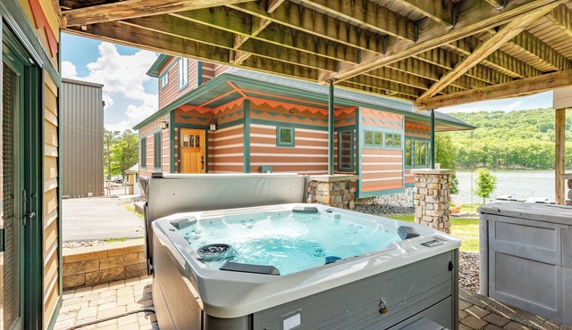 Lakefront Bliss w/Dock, Hot Tub & Fireplace