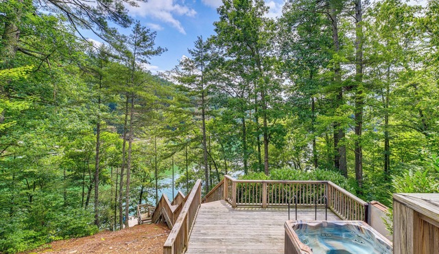 Lakefront Butler Home w/Hot Tub & Fire Pit!
