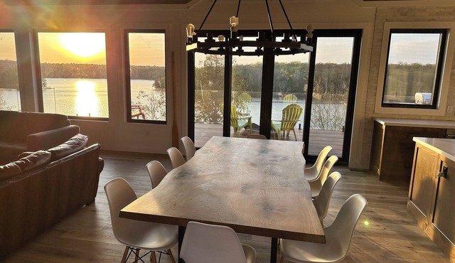 Lakefront Sunset Oasis (sleeps 17)