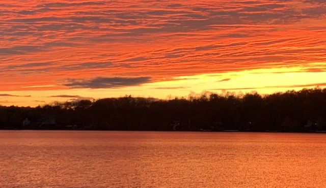 Lakefront Cabin (15 minutes from Jack Frost, 25 minutes from Camelback)