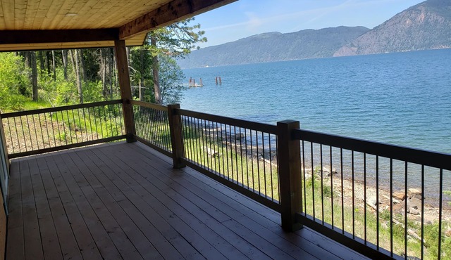Lakefront Cabin #2-REMOTE, RECOMMEND SUV/TRUCK, PRIMITIVE RD! Lake Pend Oreille