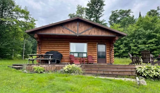 Lakefront Cabin #6 - 4 Season - Sleeps 7