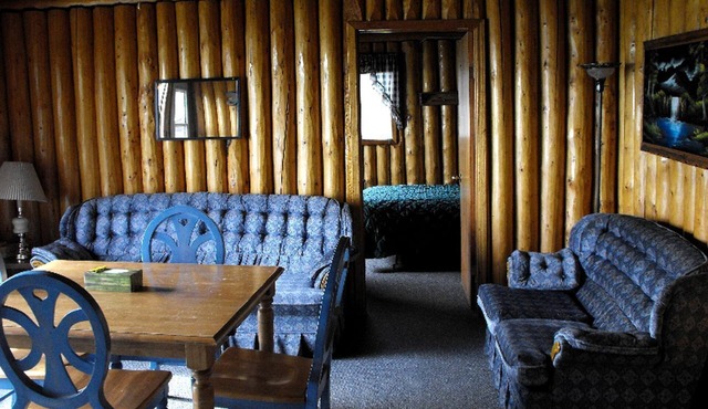 Lakefront Cabin Getaway with Fishing Spots near White River, Ontario