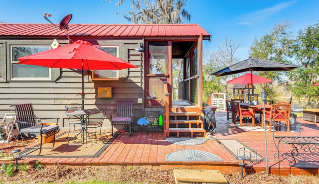 Lakefront Cabin in Brinson: ‘Behind the Moon’