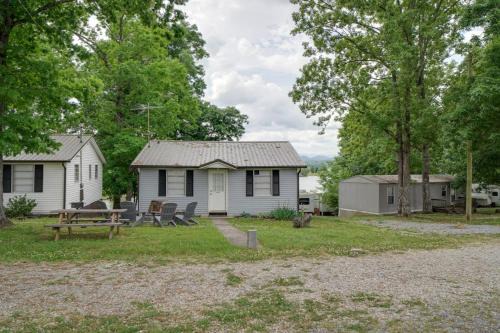 Lakefront Cabin in Dandridge w/Fire Pit & Grill!