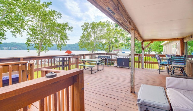Lakefront Cabin in Jay w/Deck, Views & Boat Ramp!