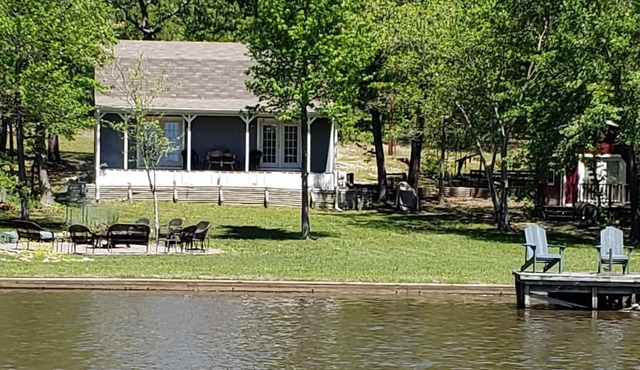 Lakefront Cabin near Canton, Ben Wheeler and Edom
