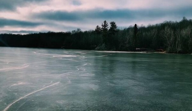 Lakefront Cabin on a Private Lake - only a 0.5 mile from the snowmobile trials!