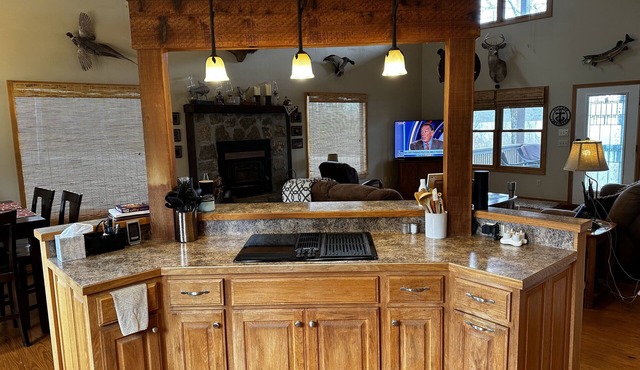 Lakefront Cabin on Greers Ferry!