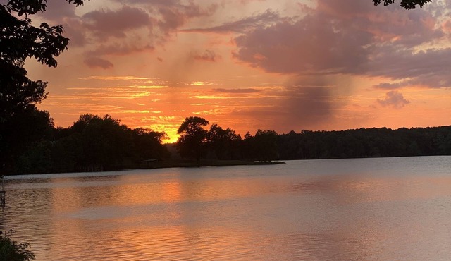Lakefront Cabin On Lake Charles With Kayaking
