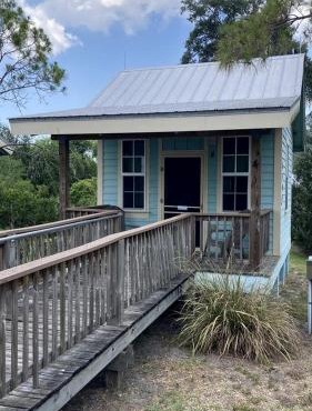 Lakefront Cabin Rental in Bradenton, Florida