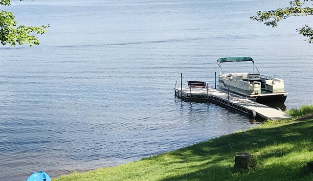 Lakefront Cabin Retreat