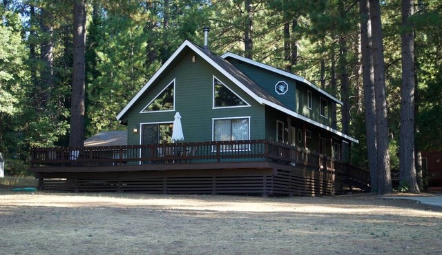 Lakefront Cabin Retreat - Arnold Getaway