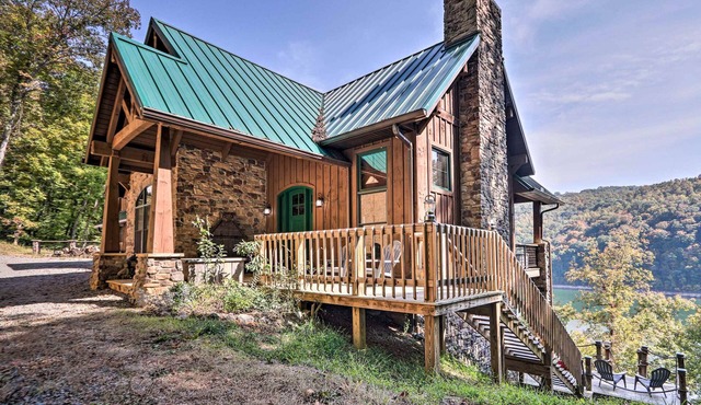 Lakefront Cabin, Sleeps 16・Dock・Fire Pit・Hot Tub