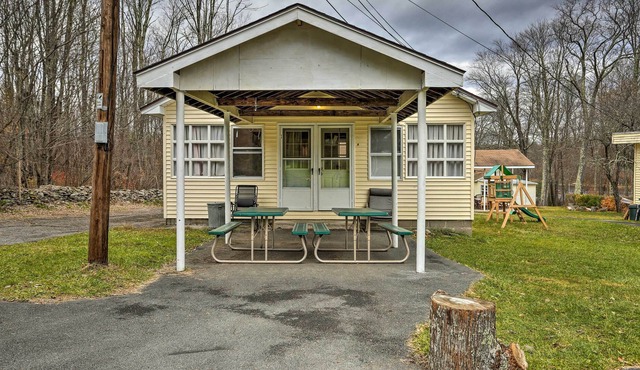 Lakefront Cabin w/ Canoes + Swimming On-Site