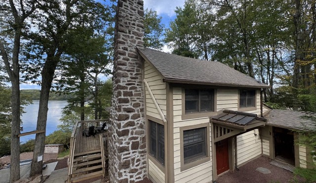 Lakefront Cabin w/Hot Tub, Views & Fireplace