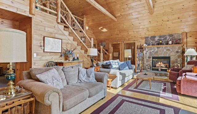 Lakefront cabin with beautiful loft, game room, views, private dock