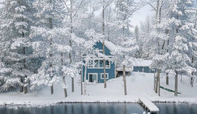 Lakefront Cabin with Fireplace Near Trails with Trailer Parking - Dogs OK