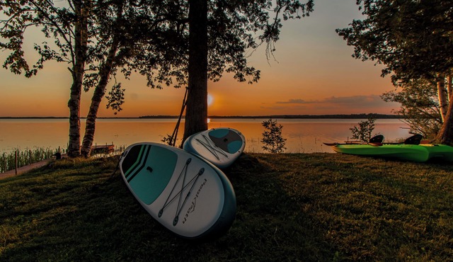 Lakefront Cabin with Hot tub, Sauna, Kayaks