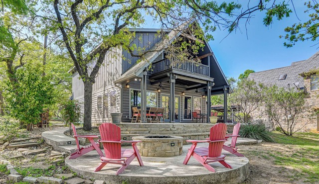 Lakefront Chico Haven w/Multi-Level Private Dock!
